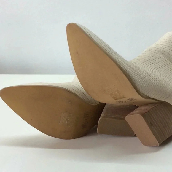 Mi.iM Chunky Heel Side Zipper Cream Ankle Boot - Picture 7 of 9